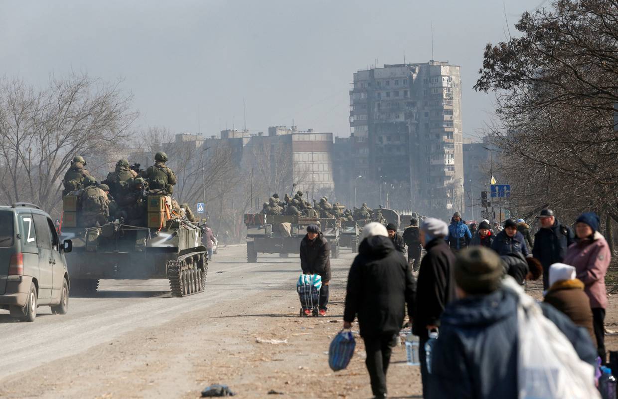 Rusija: Humanitarni koridor iz Mariupolja otvaramo u petak. Ukrajina: Grad još pod opsadom