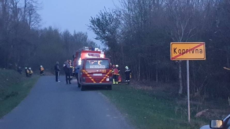 Gori kod Požege: Požar od dva kilometra gasi 30 vatrogasaca