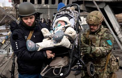 SAD: Zastupnici odobrili 13, 6 milijardi hitne pomoći Ukrajini