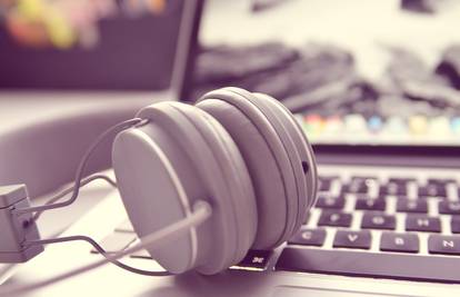 Psiholozi otkrili: Glazba na poslu ubija vašu koncentraciju!