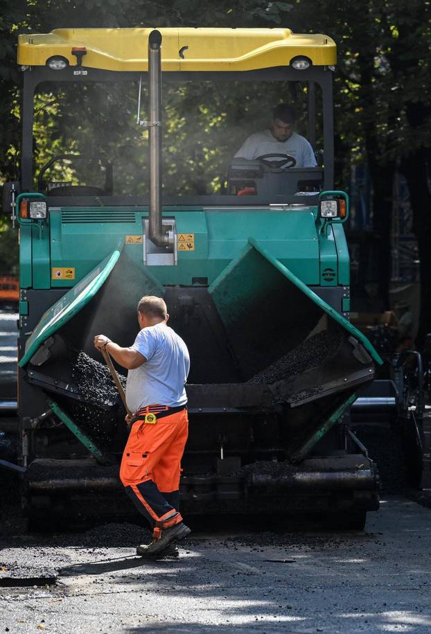Zagreb: Obnova kolnika u Prilazu Gjure Deželića