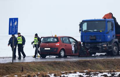 Tragedije u Osijeku: Poginuo u sudaru, na mladića naletio vlak