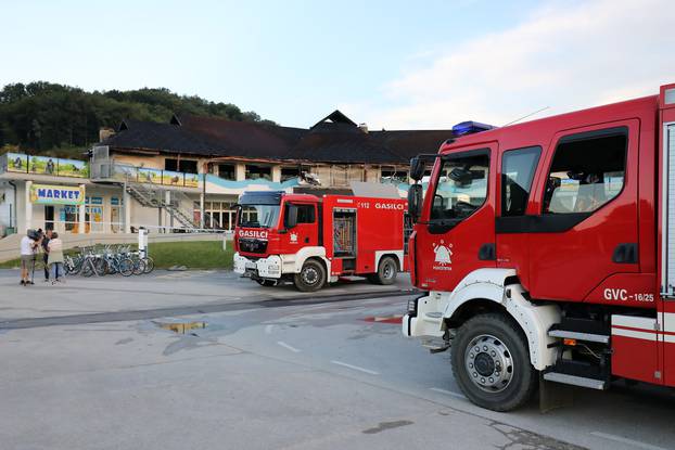 

Podčetrtek: Izbio veliki požar u termalnom parku Aqualuna blizu hrvatske granice