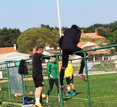 Igrači Istre morali preskakati ogradu kako bi mogli trenirati