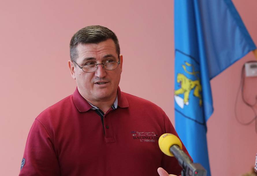 Uskok pokrenuo istragu protiv načelnika Čeminca i sinova