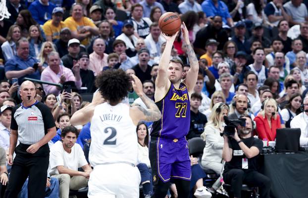 NBA: Los Angeles Lakers at Dallas Mavericks