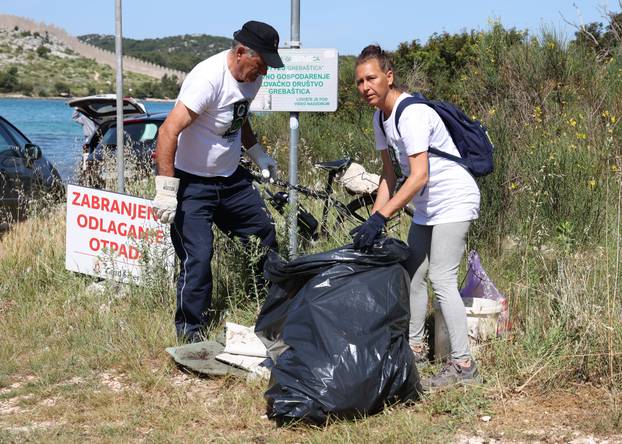 Grebaštica: Akcija ?iš?enja u sklopu projekta Rezolucija Zemlja 