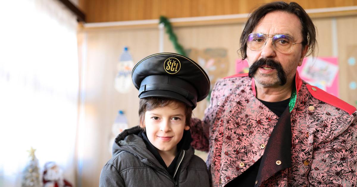 Leo (10) was surprised by Mrle at school after learning the only word from the song Leta3 Mama ŠČ.