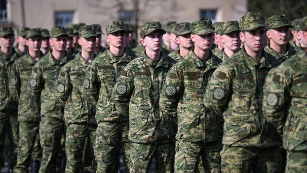 FOTO Milanović: 'O angažmanu vojske izvan domovine uvijek ćemo jako dobro razmisliti'