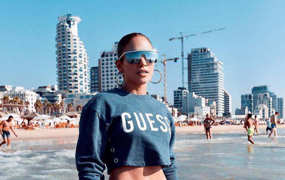 J.Lo pokazala liniju na plaži u Izraelu: 'Wow, kakav trbuh...'