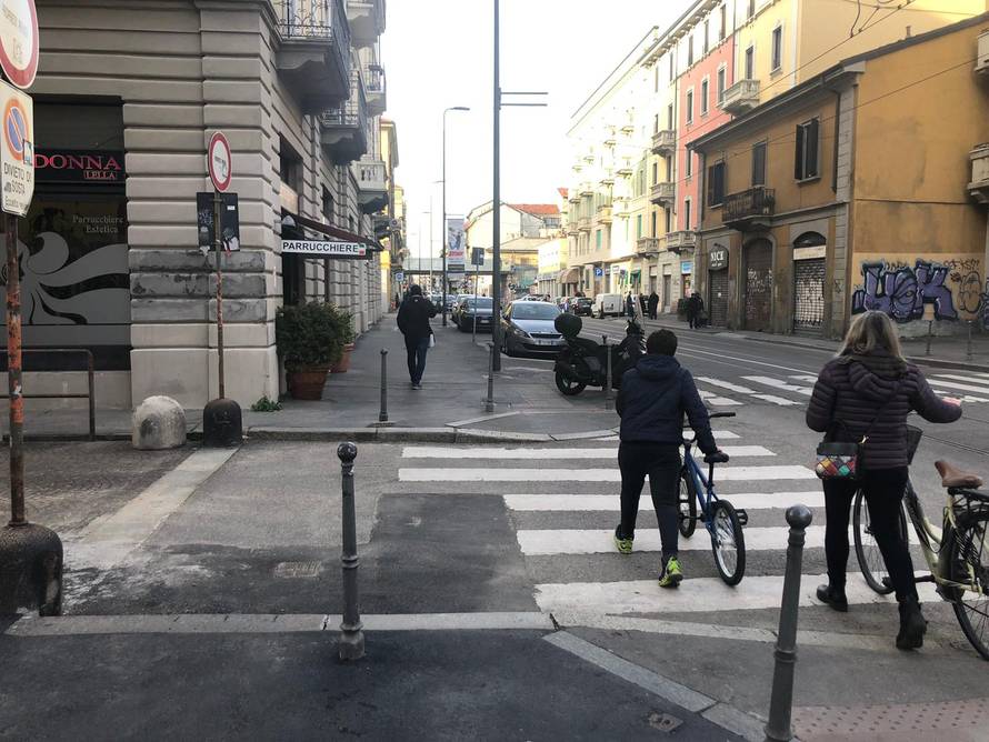 Laura (27) nam je  snimila ulice Milana: Talijani su preopušteni