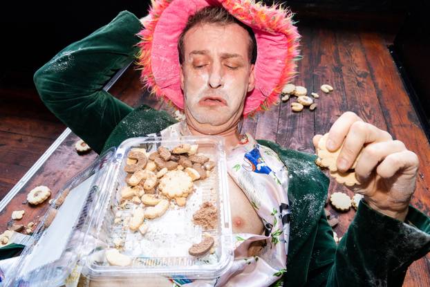 FOTO Ovo još niste vidjeli! Evo kako su naši slavni pozirali