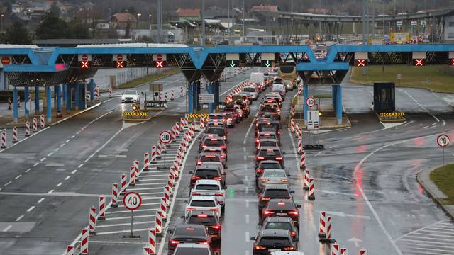 Gužva na graničnom prijelazu Bregana-Obrežje