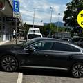 Tučnjava u Prečkom, na pločniku ostao izudaran automobil