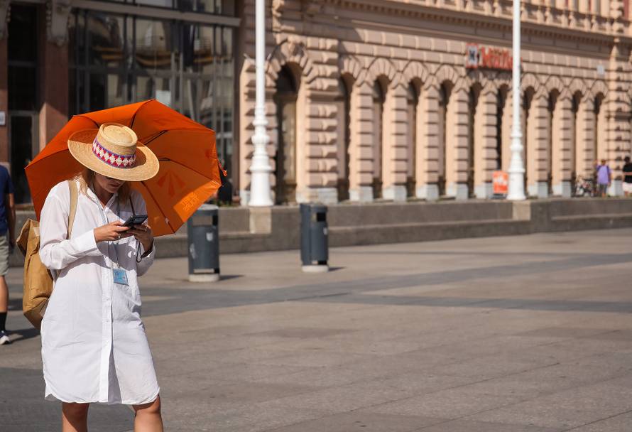 Zagreb: Velike vrućine ispraznile su ulice u glavnom gradu