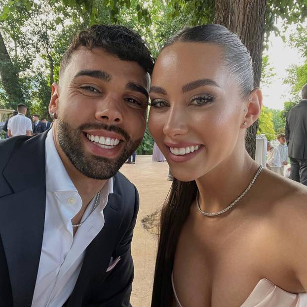FOTO KAKVE LJEPOTICE! Ima li Španjolska najljepše WAGS-ice? Evo koga ljube Olmo i društvo...