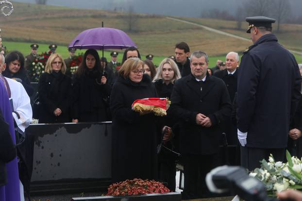 Novigrad na Dobri: Sprovod generala Pavla Miljavca