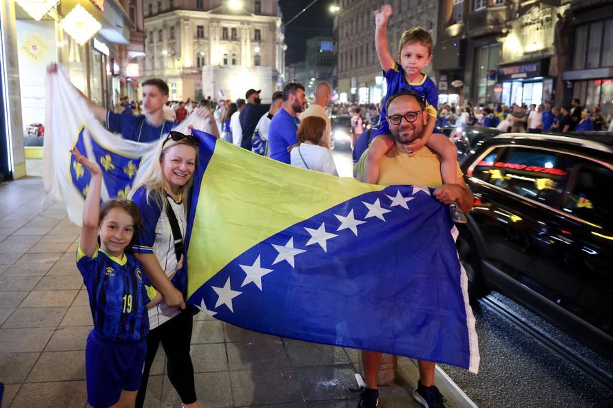 Slavlje na ulicama Sarajeva nakon pobjede BiH