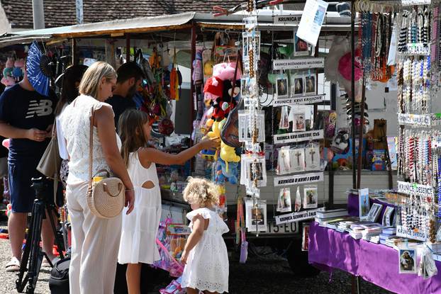 FOTO Pogledajte kako se slavila Velika Gospa  po svetištima