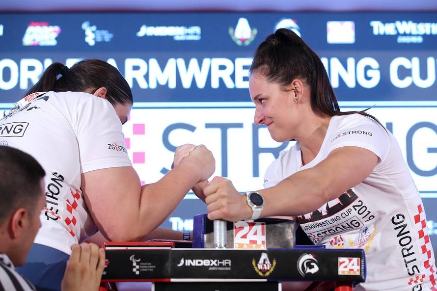 Zagreb: OdrÅ¾an Svjetski kup u obaranju ruke ZG Strong 2019.