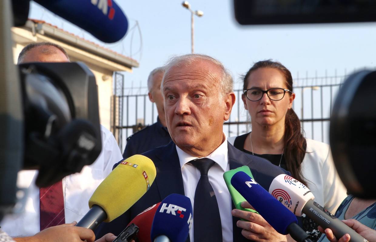 Ministar Bošnjaković: Ne znam činjenice u slučaju Turudić...