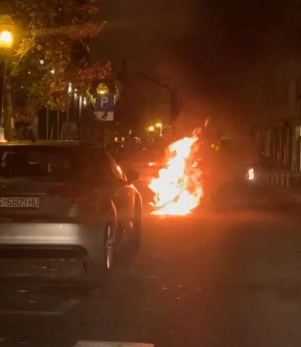 VIDEO U Tkalčićevoj gorio BMW, na Perjavici požar krovišta kuće