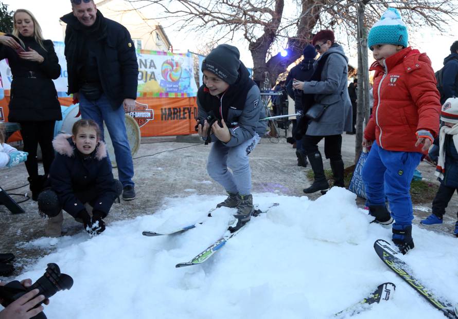 Skijaški spektakl uz more: Iška kraljica privukla je stotine ljudi