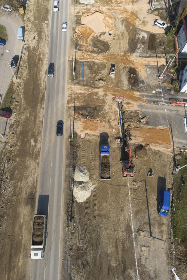 Pogled iz zraka na rekonstrukciju Sarajevske ulice u Zagrebu i prvo proširenje tramvajske pruge nakon 20 godina