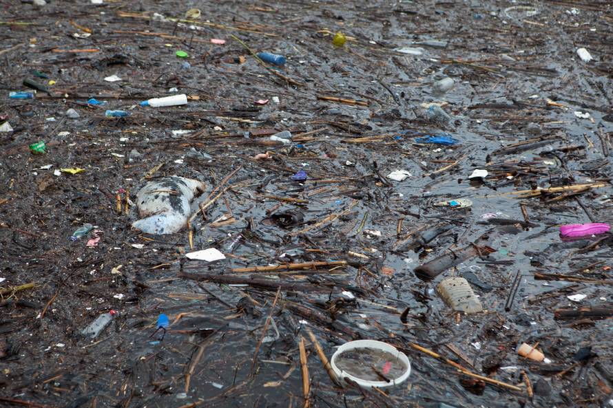Naše plaže prije i poslije jakog juga: Guše se u smeću i plastici