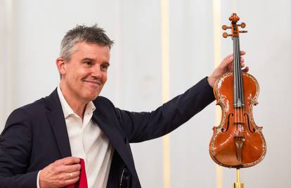 Plati 3,5 miljuna eura pa sviraj: U najskuplju violina na svijetu ugrađena su 282 draga kamena