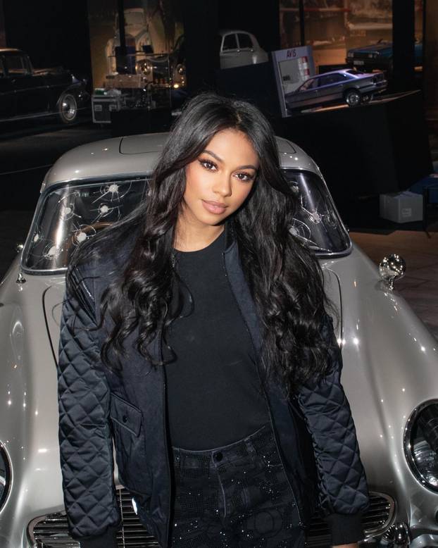 FOTO Bivša misica želi preuzeti Formulu 1: 'Cilj mi nije pobjeda'