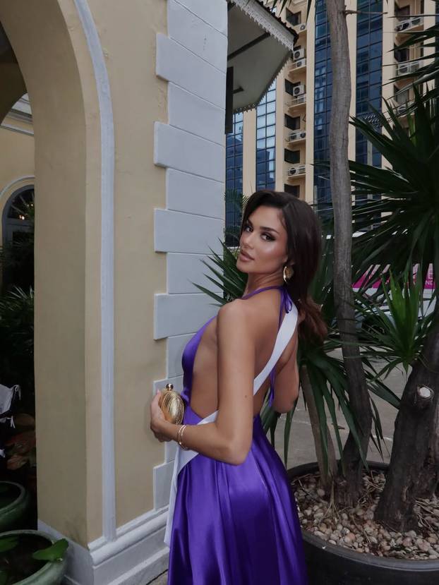 FOTO Svi outfiti naše missice: Evo u kojim se kombinacijama do sada predstavila s lentom