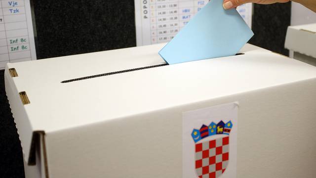 Izbori su sve bliže: SDP predao izborne liste i kandidate, HDZ će uskoro predstaviti svoj program