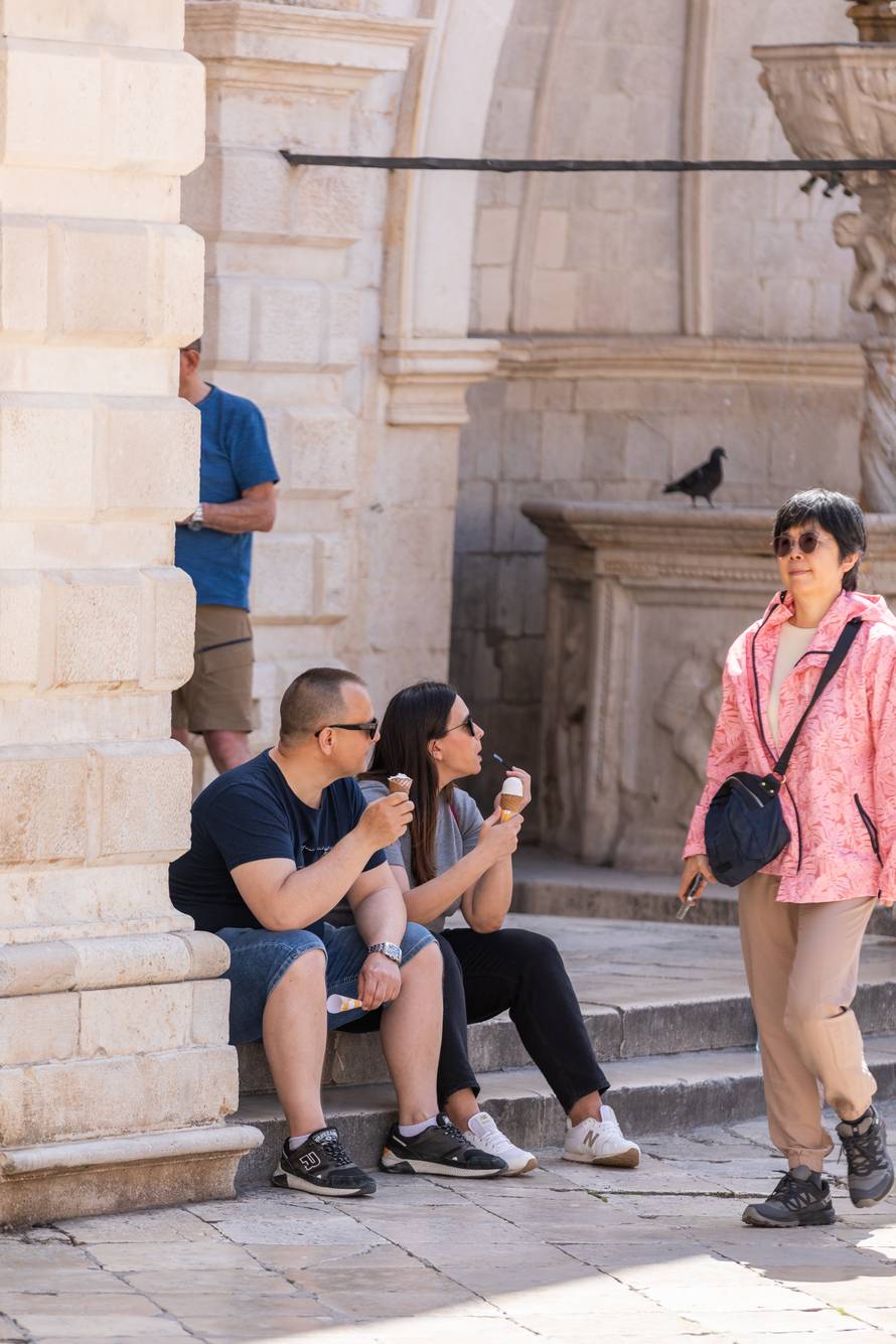 Sunčan i topao dan u Dubrovniku