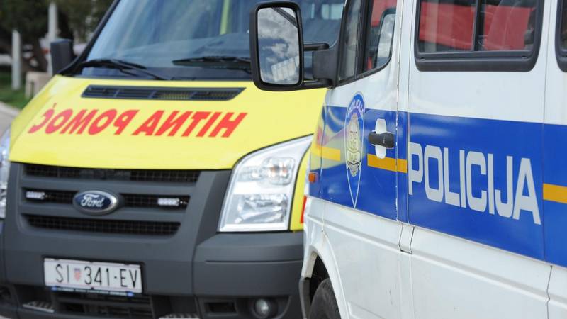Teška nesreća u Karlovcu: Dvoje završilo u bolnici nakon sudara