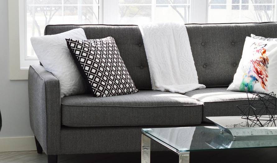 Kauč u dućanu koštao 6000, a baki ga 'uvalili' za 35.000 kuna