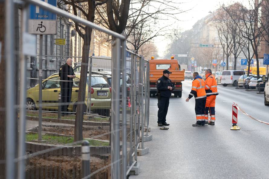 Zagreb: Pod jakim policijskim osiguranjem nastavljena izgradnja podzemnih spremnika u Žerjavićeva
