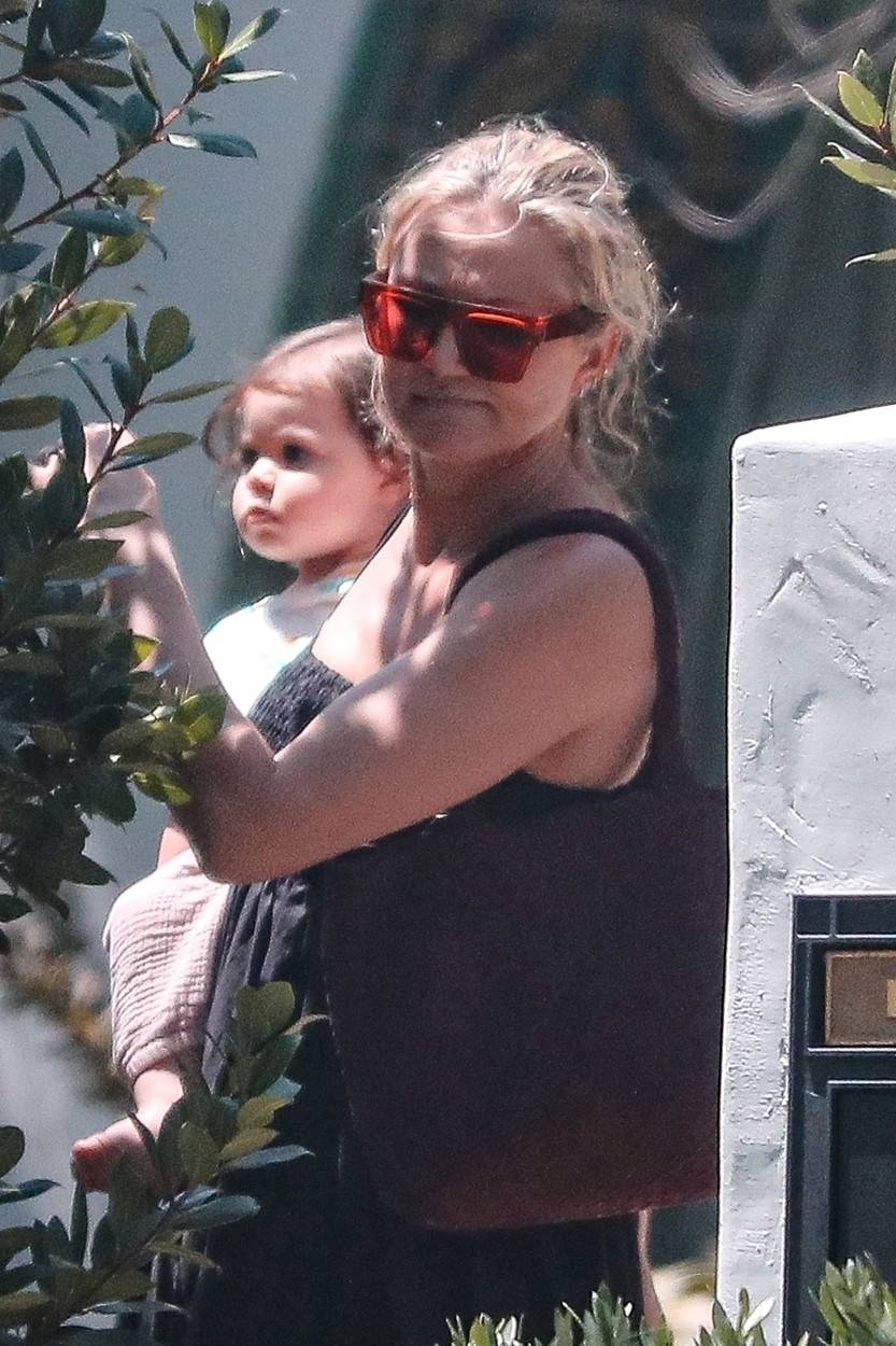 *EXCLUSIVE* Cameron Diaz takes her baby daughter to swim class