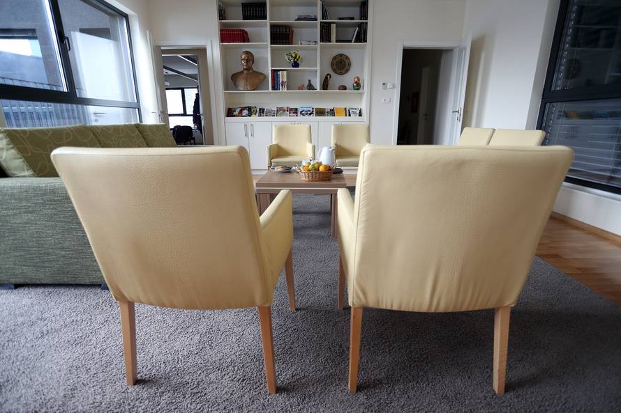 Internat Opusa Dei: Luksuz u kojem nema djevojaka i tuluma