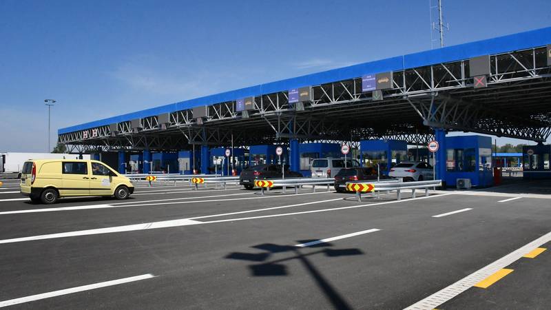 VIDEO Privremeno pušten u promet novi granični prijelaz s BiH nakon urušavanja mosta
