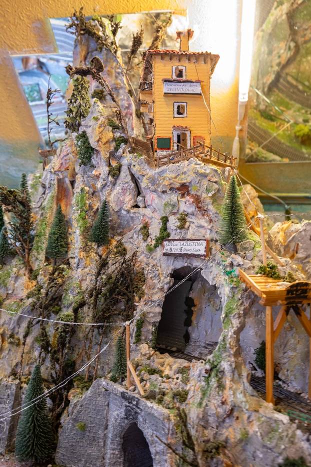 Oživio željeznicu koja je povezivala Konavle s Bečom: Pero je bajkovitu maketu gradio 12 godina