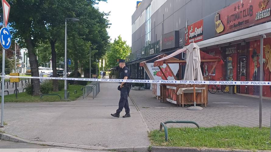 Uhitili mladića zbog bacanja bombe na kafiće u Prečkom