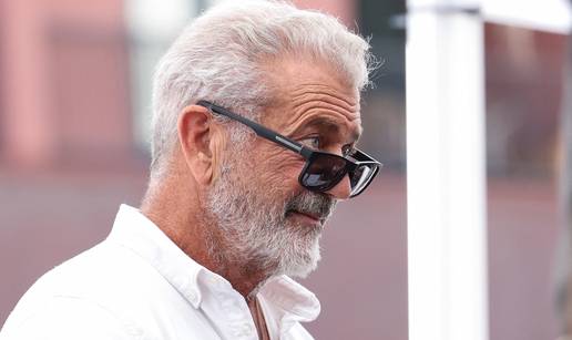 Mel Gibson ponovno smije imati oružje. Odvjetnica se pobunila protiv toga pa dobila otkaz...