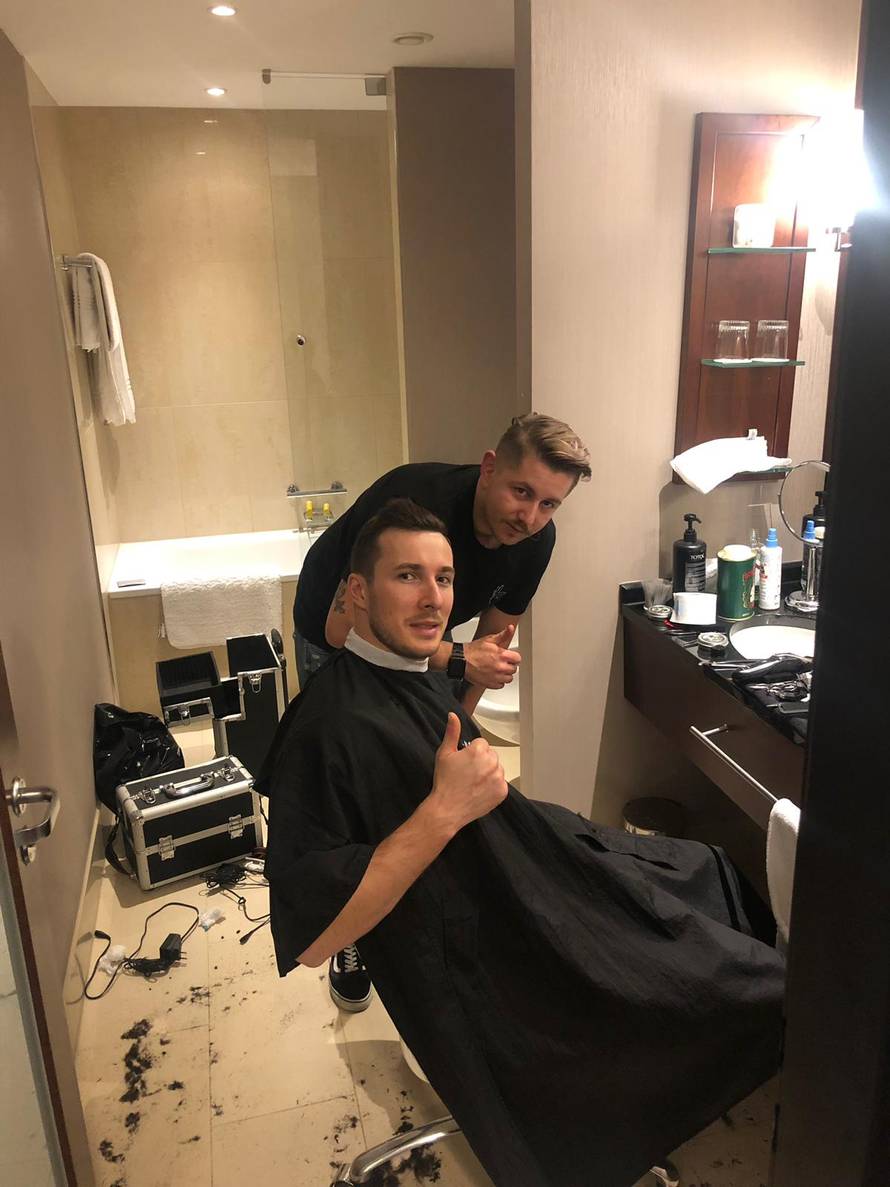 Vatreni brico ponovno je u akciji: Uredio frizure 'Kaubojima'