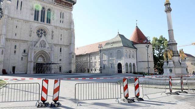 Premještanjem ograde kod katedrale Zagreb je dobio još jedno turističko mjesto nedostupno prolaznicima