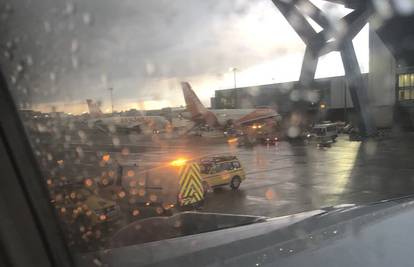 Nesreća na pisti: Ruski avion prešao djelatniku preko nogu