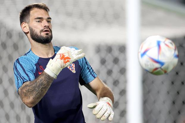 KATAR 2022 - Trening hrvatske nogometne reprezentacije u trening kampu Al Ersal 3 u Dohi