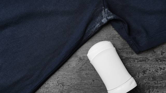 Trikovi kako ukloniti mrlje od dezodoransa - svježe, ali i stare