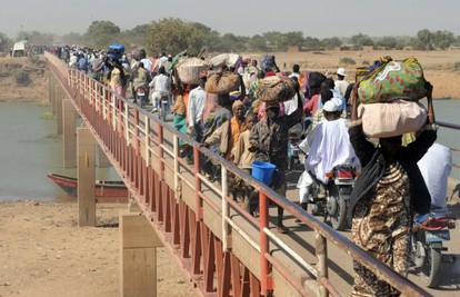 Iz Darfura u Čad zbog rata je izbjeglo 12.000 ljudi 