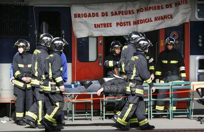 Vlak izletio u Parizu i ozlijedio 50 osoba